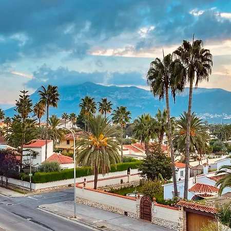 아파트 La Urbanizacion Cerca Del Mar