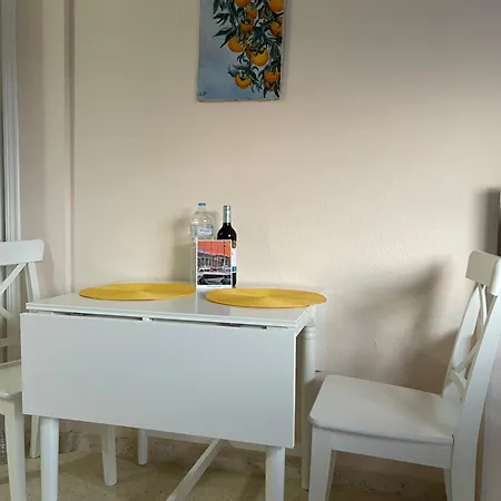 La Urbanizacion Cerca Del Mar דירה
