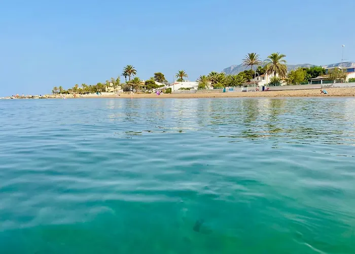 La Urbanizacion Cerca Del Mar