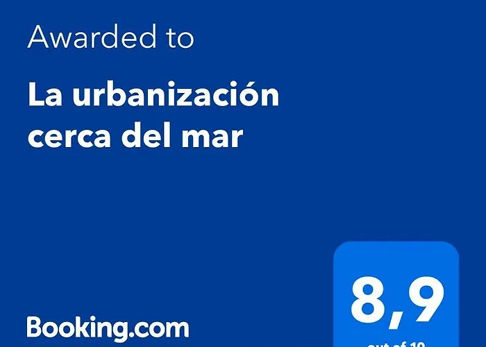 La Urbanizacion Cerca Del Mar *